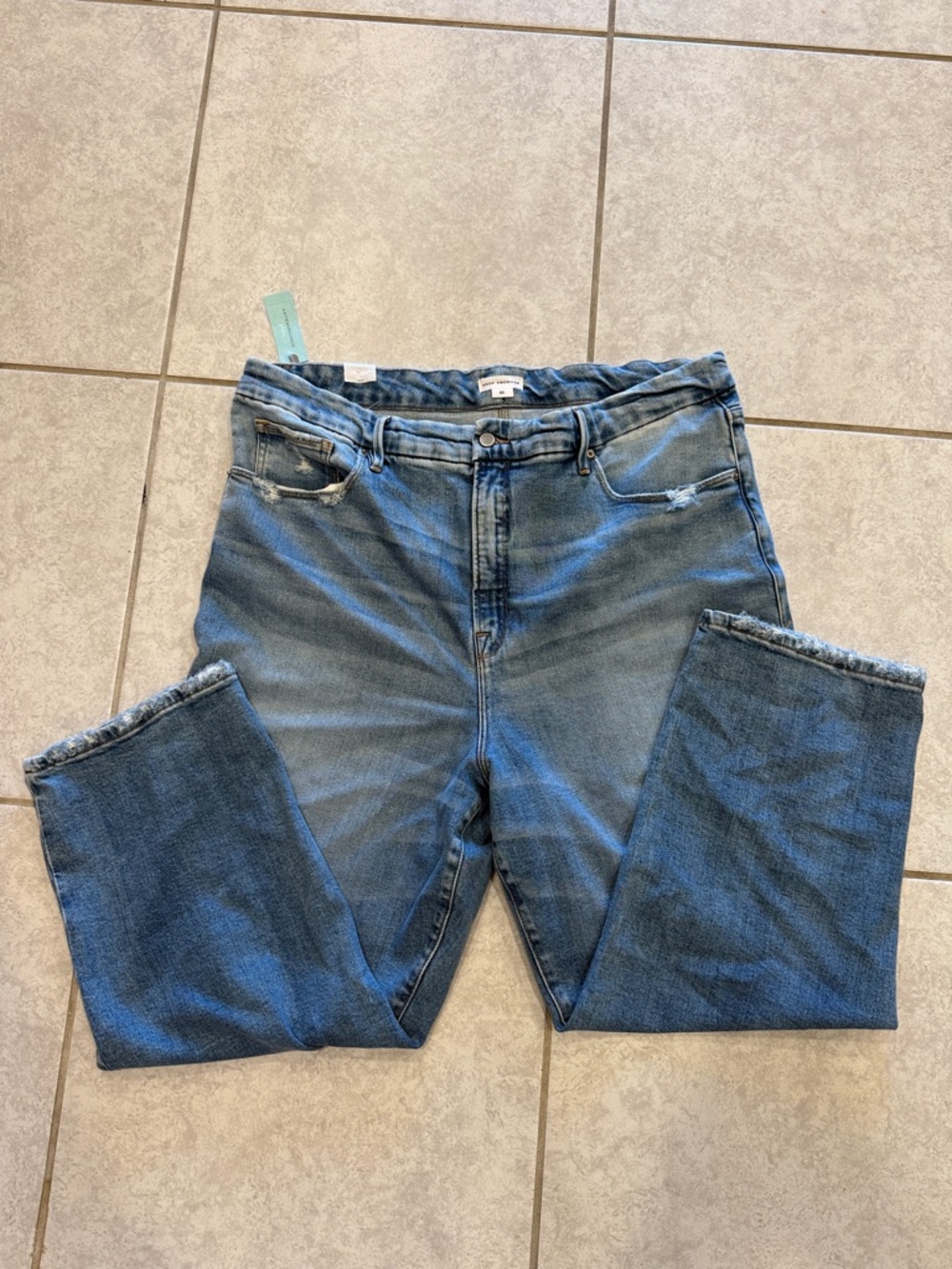 Good American Straight Leg Jeans in Medium Blue Denim